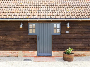 Classic Family Barn Conversion in Radcot