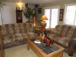 The River's Edge Motel Lodge & Resort