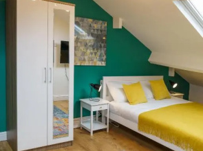 Emerald Rooms Bolton by Prime Stay