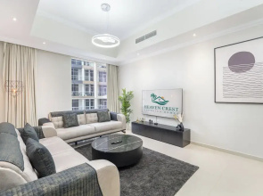 Heaven Crest Vacation Homes Downtown - Studio, 1, & 3 Bedroom Suites 2 minute walk to Dubai Mall and Burj Khalifa