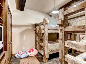 Ski Bridge Lodge - Ski In / Ski Out