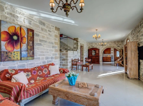 Hectoras Villa in Plaka