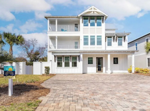 Destin Oasis by Avantstay Outdoor Kitchen, Game Room & Pool!