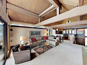 557 Lakeshore Blvd Townhouse Unit 120