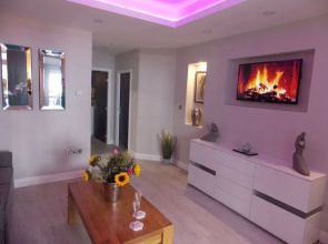 Eden Suite Sasco Apartments