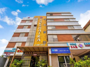 Nakshatra Comforts by OYO Rooms