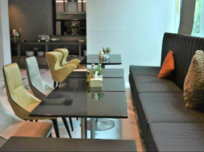 Palette Bella B All Suites Bangkok Hotel