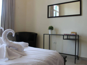 Allenby Bauhaus Apartments