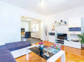 Awesome Home in Jadranovo With Wifi and 2 Bedrooms