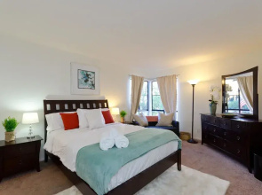 LA037 2 Bedroom Apartment By Senstay