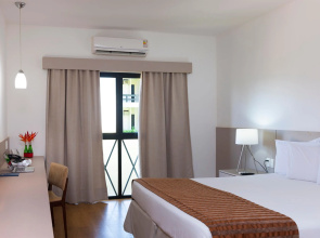 Flamboyant Hotel & Convention