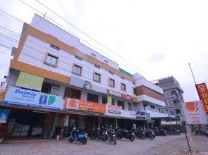 Nalli Plaza