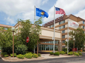 Crowne Plaza Hotel Madison