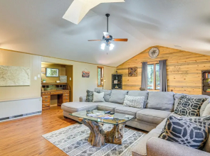 Family-friendly House: Fish, Hike, Bike & More!