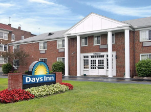Days Inn Cleveland Lakewood