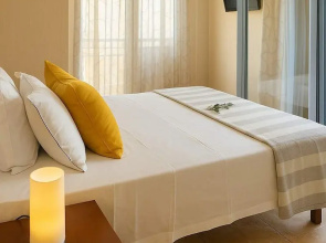 Filiatra Cozy Central Gem With Balcony