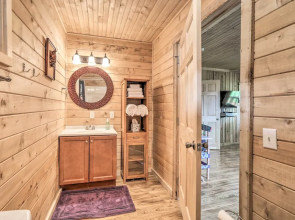 Lake Cumberland Area Cabin - 4 Mi. to Lake!