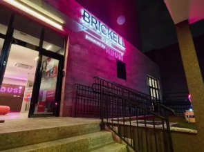 Housi Brickell One