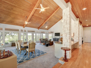 Palatial Spicewood Home and Cabin by RedAwning