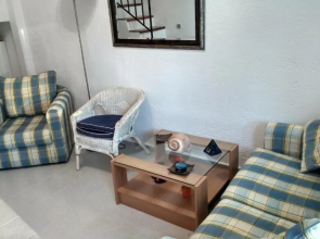 2-bed maisonette in pine forest, 250m from beach between Skala Fourka and Siviri