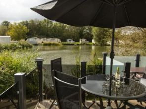 Rosedale Lakeside Lodge