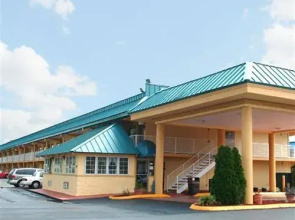 Days Inn By Wyndham Knoxville North