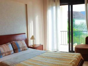 Villa Risan Apartments