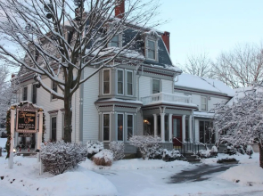 Hartstone Inn
