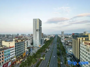 Vienna International Hotel (Fu'an Building Store, Danzhou)