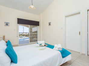 Villa Thea in Neo Chorio