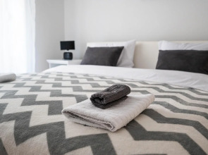 Bright and Modern 1bdr Apartment in the Center