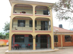 Bwindi Mgahinga Guest House
