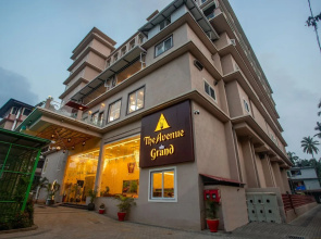 The Avenue Grand