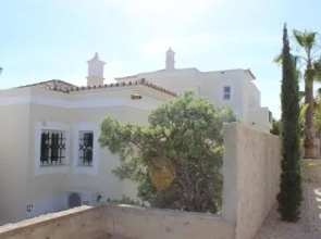 Villa Salinas