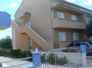 Apartments Domuzin