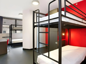 Space Hotel - Hostel