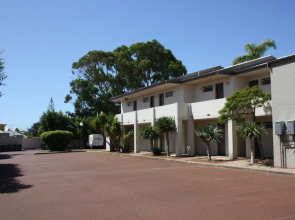 Resort Serviced Apartments - Mandurah