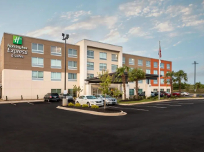 Holiday Inn Express & Suites Greenville S- Piedmont by IHG