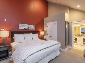 River Club by Alpine Lodging Telluride