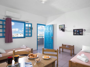 Spacious One Bedroom Apt With Lovely Mountain View