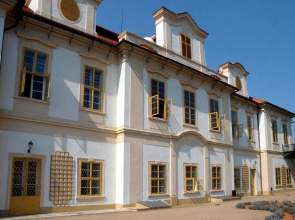 Chateau Loucen Garden Retreat