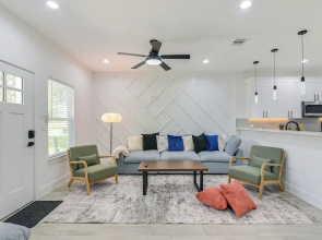 6 Mi to Dtwn Houston: Family-friendly Home w/ Yard