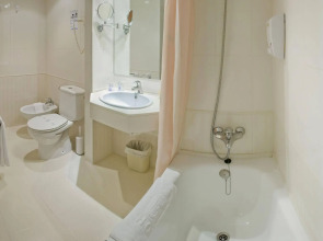 Hotel GHT Oasis Tossa & Spa