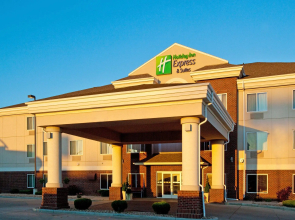 Holiday Inn Express Hotel & Suites Dickinson by IHG