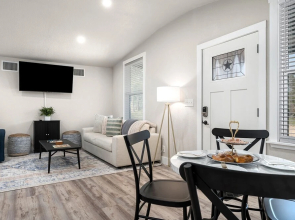 Luxury Retreat Cowboy Pool and Fire Pit With 6 Mins to Town