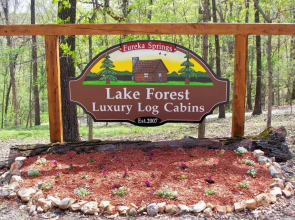 Secluded Cabin in the Woods! 2 story