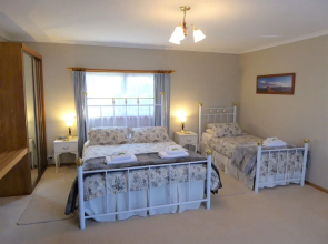 Tamar River Retreat