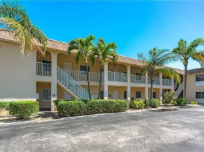 Parkside 15 - Two Bedroom Condo
