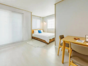 Geoje Peugeot Gomsol Petfriendly Pension