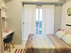 HomeStay at Wind Residences